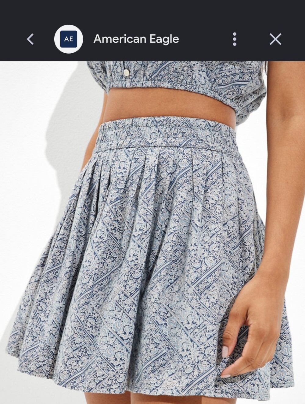 Size L AE Floral Pleated Skirt